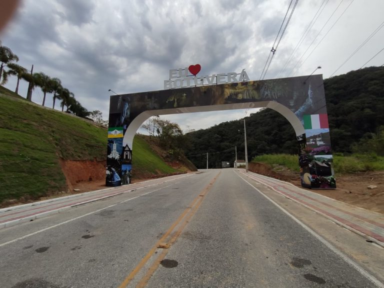 PONTO TURÍSTICO BOTUVERÁ