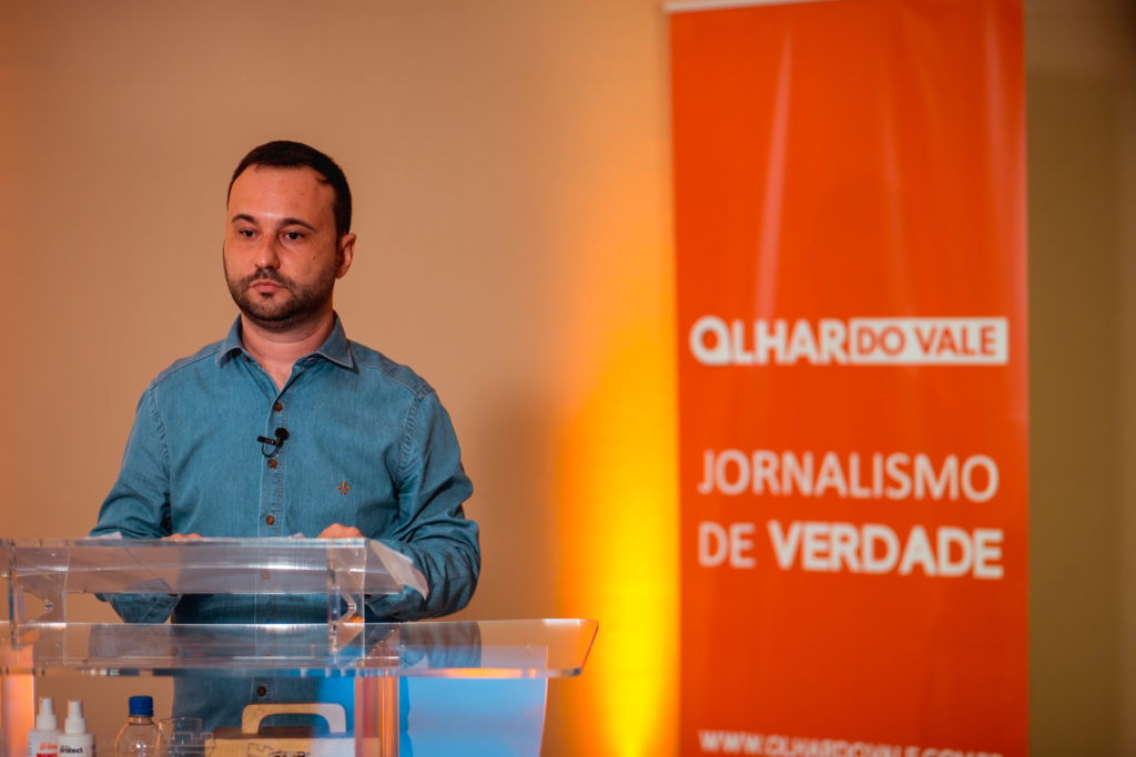 Confira a galeria de fotos do Debate do Olhar do Vale