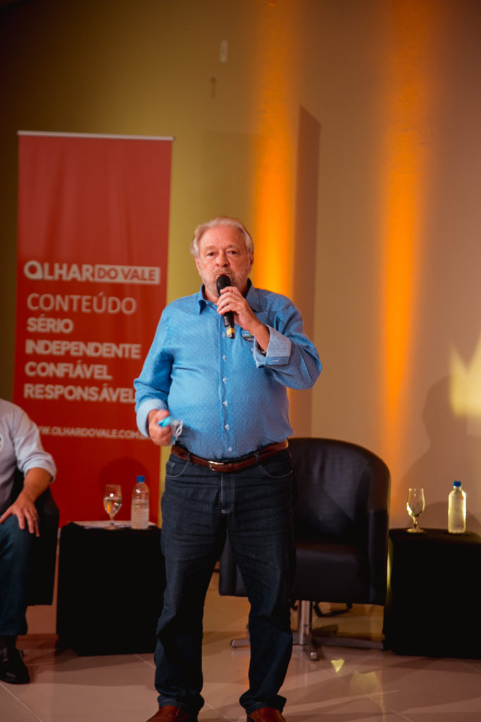 Confira a galeria de fotos do Debate do Olhar do Vale