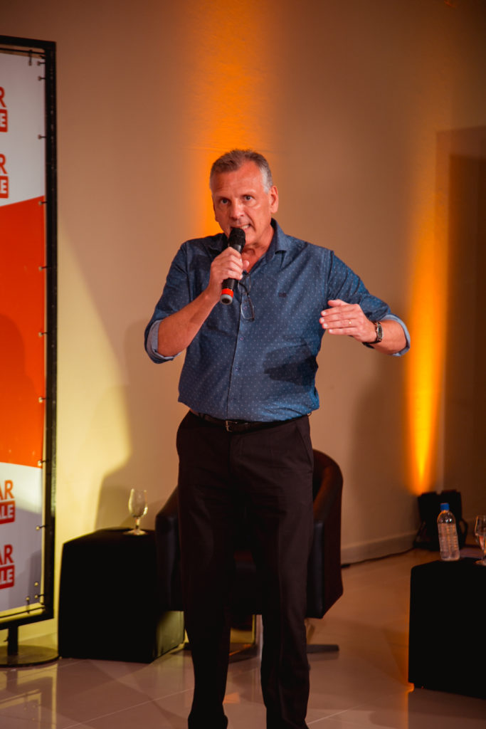 Confira a galeria de fotos do Debate do Olhar do Vale