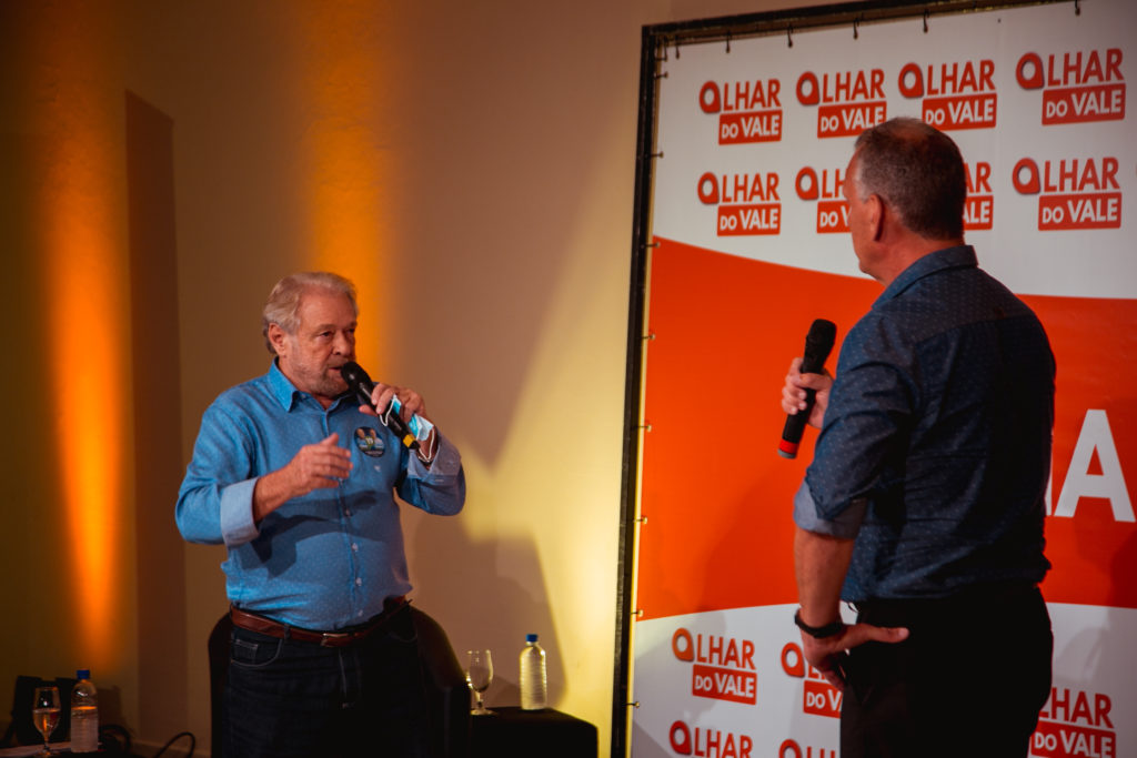 Confira a galeria de fotos do Debate do Olhar do Vale