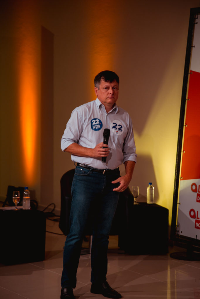 Confira a galeria de fotos do Debate do Olhar do Vale