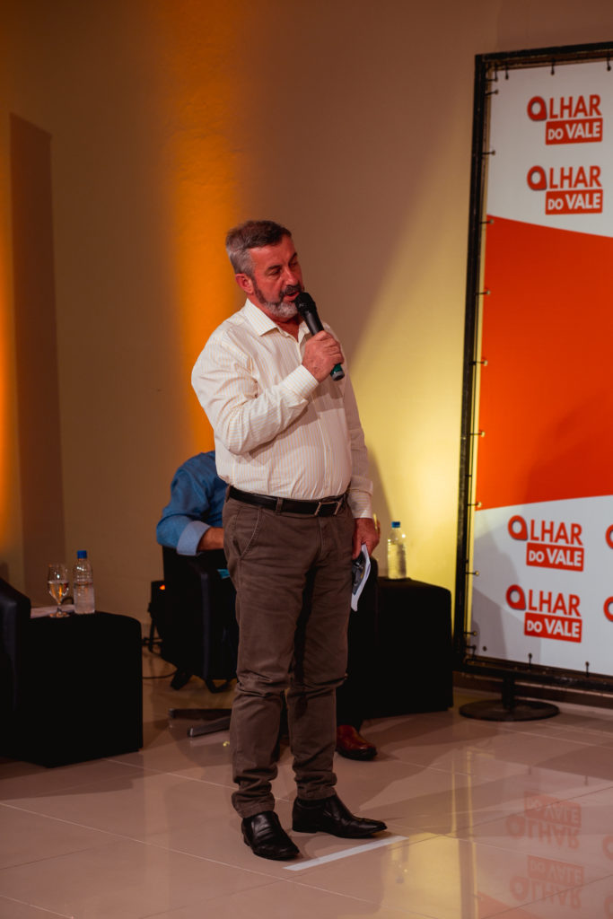 Confira a galeria de fotos do Debate do Olhar do Vale