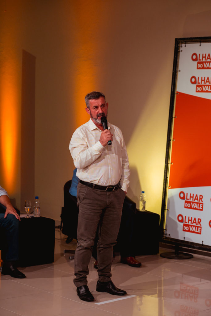 Confira a galeria de fotos do Debate do Olhar do Vale