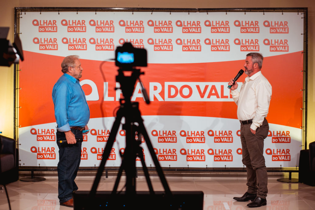 Confira a galeria de fotos do Debate do Olhar do Vale