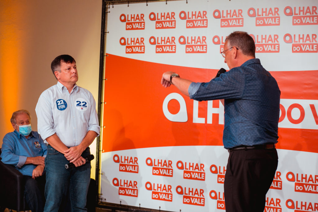 Confira a galeria de fotos do Debate do Olhar do Vale