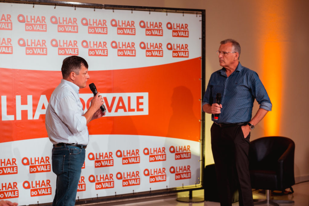 Confira a galeria de fotos do Debate do Olhar do Vale