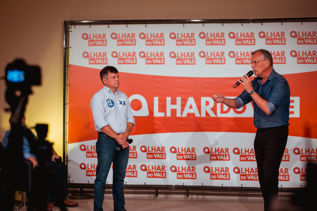 Confira a galeria de fotos do Debate do Olhar do Vale