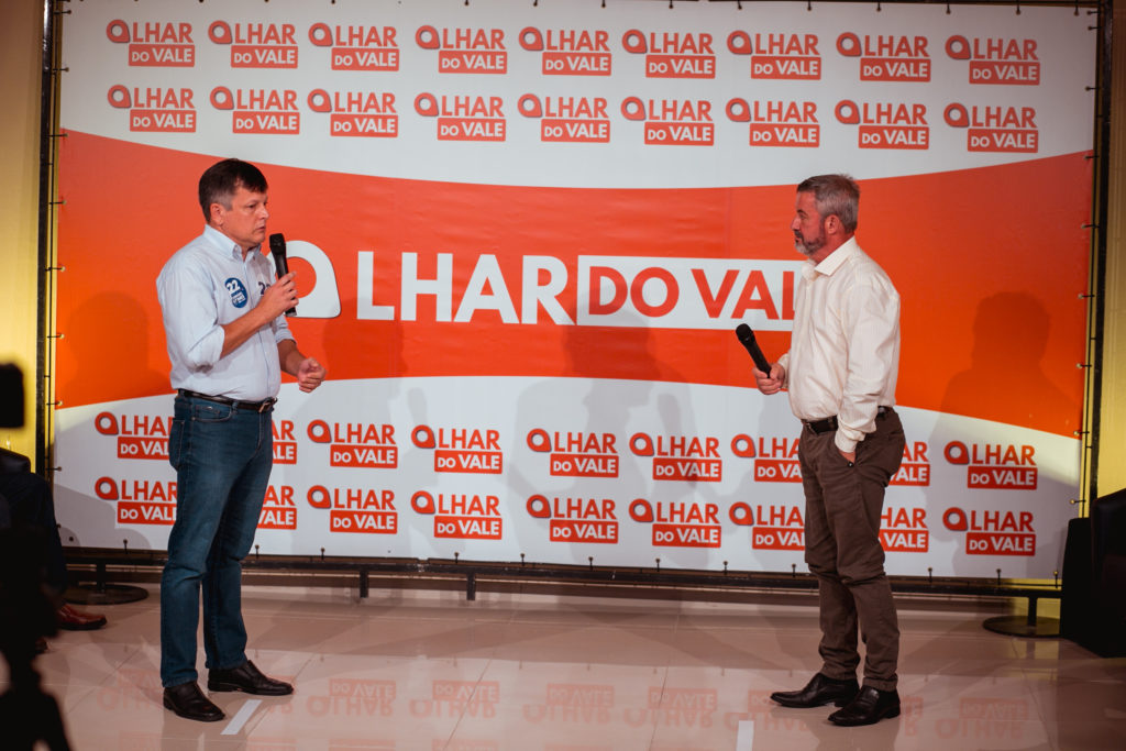 Confira a galeria de fotos do Debate do Olhar do Vale