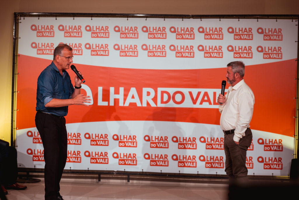 Confira a galeria de fotos do Debate do Olhar do Vale