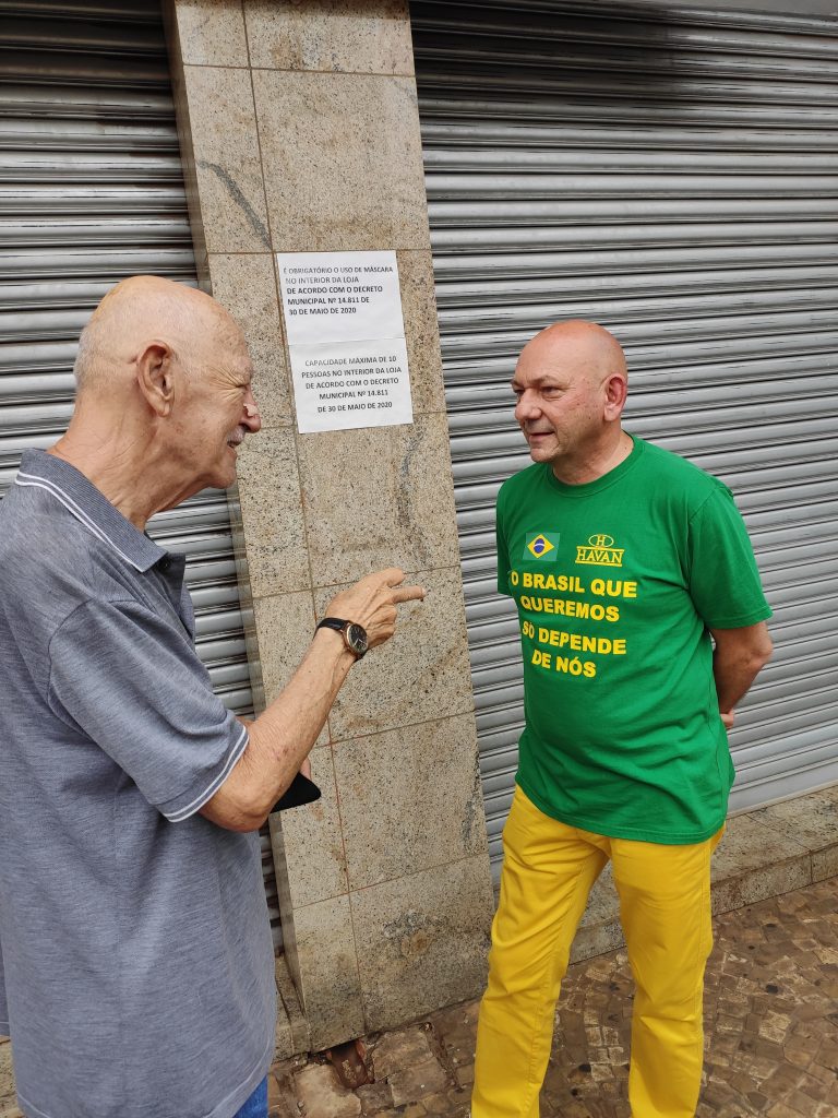 Saiba como é um dia da rotina insana de Luciano Hang
