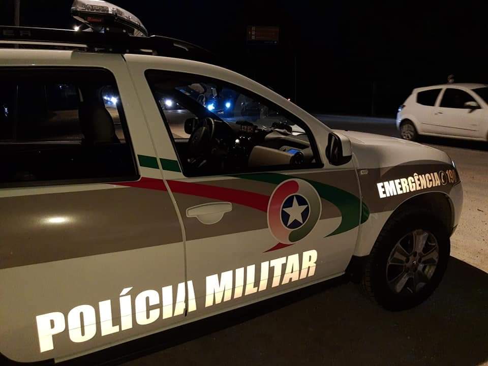 Homens são presos em Brusque após assalto em Balneário Camboriú
