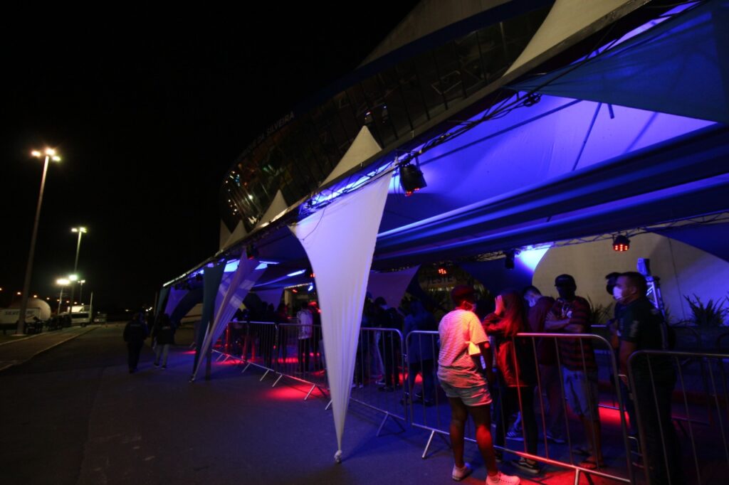 Viradão da vacina acelerou imunização em Itajaí