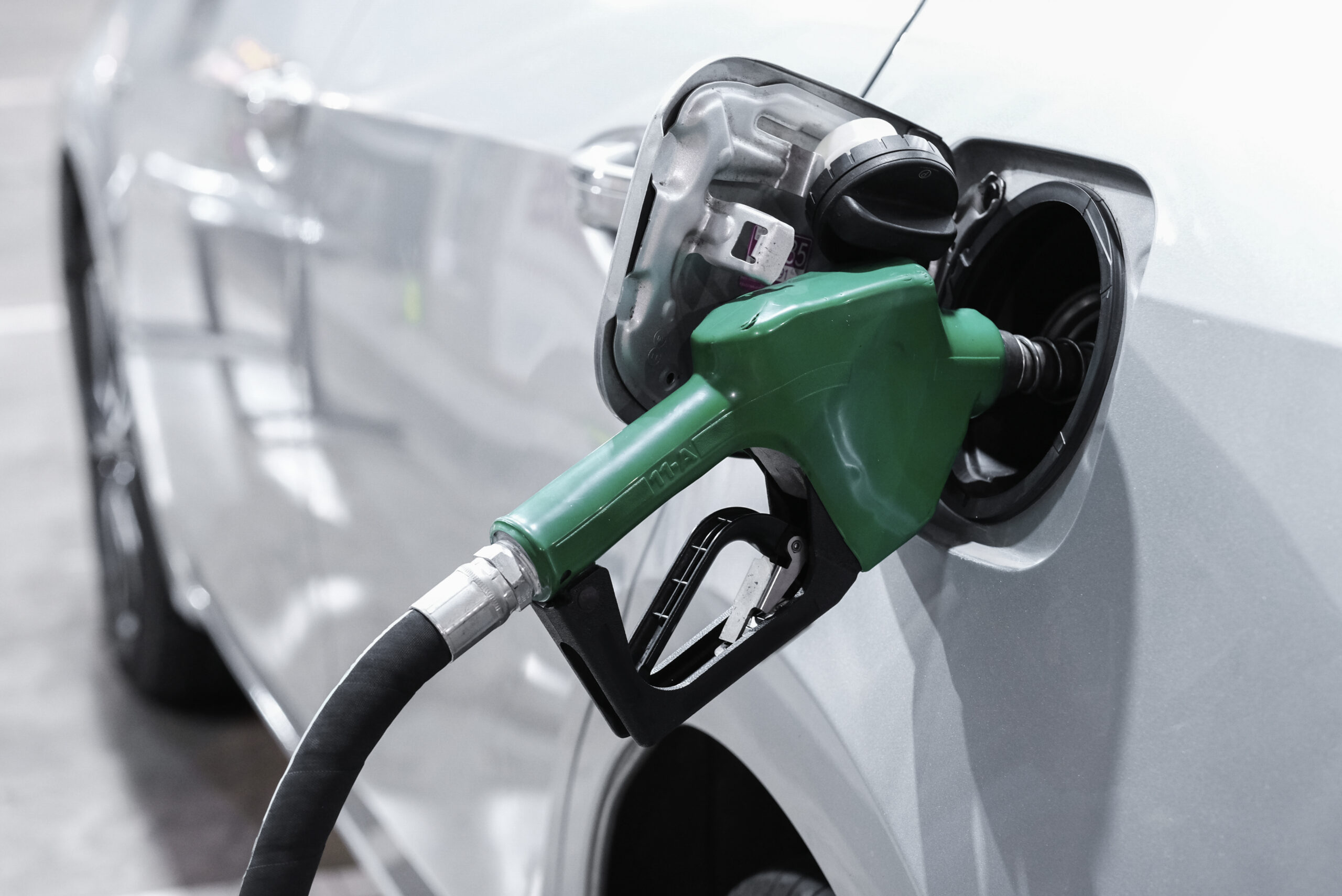 Pesquisa do Procon aponta redução no preço do combustível em Itajaí