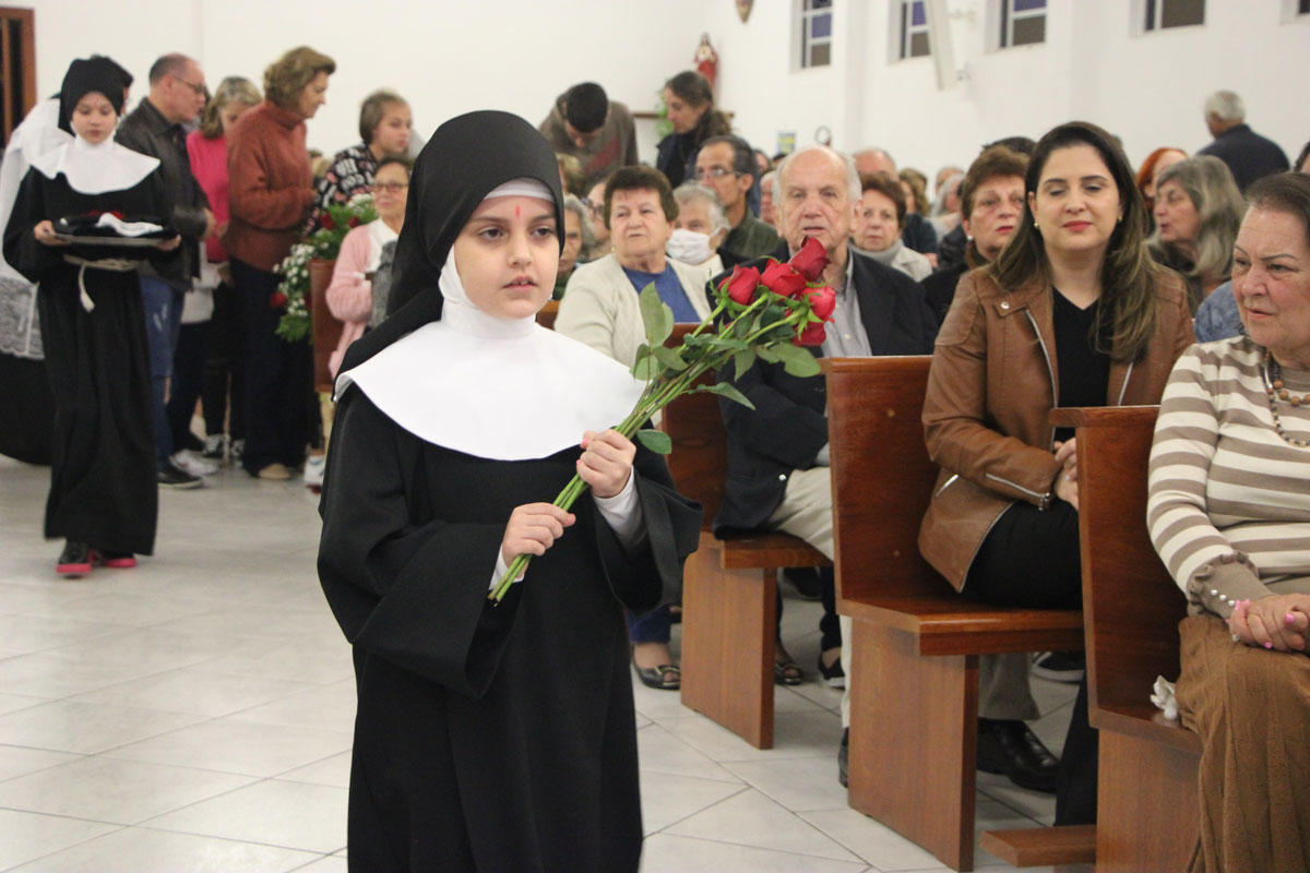 Após dois anos, comunidade realiza celebração de Santa Rita