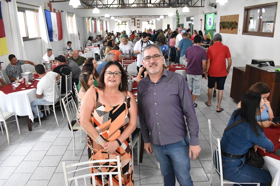 Sinseb comemora dia do servidor com almoço especial