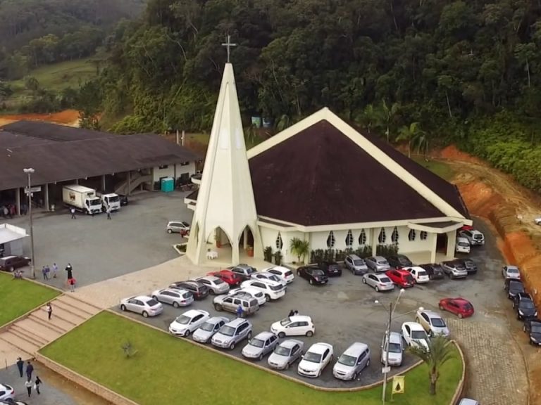 Igreja-Santa-Paulina-Luiz-Alves