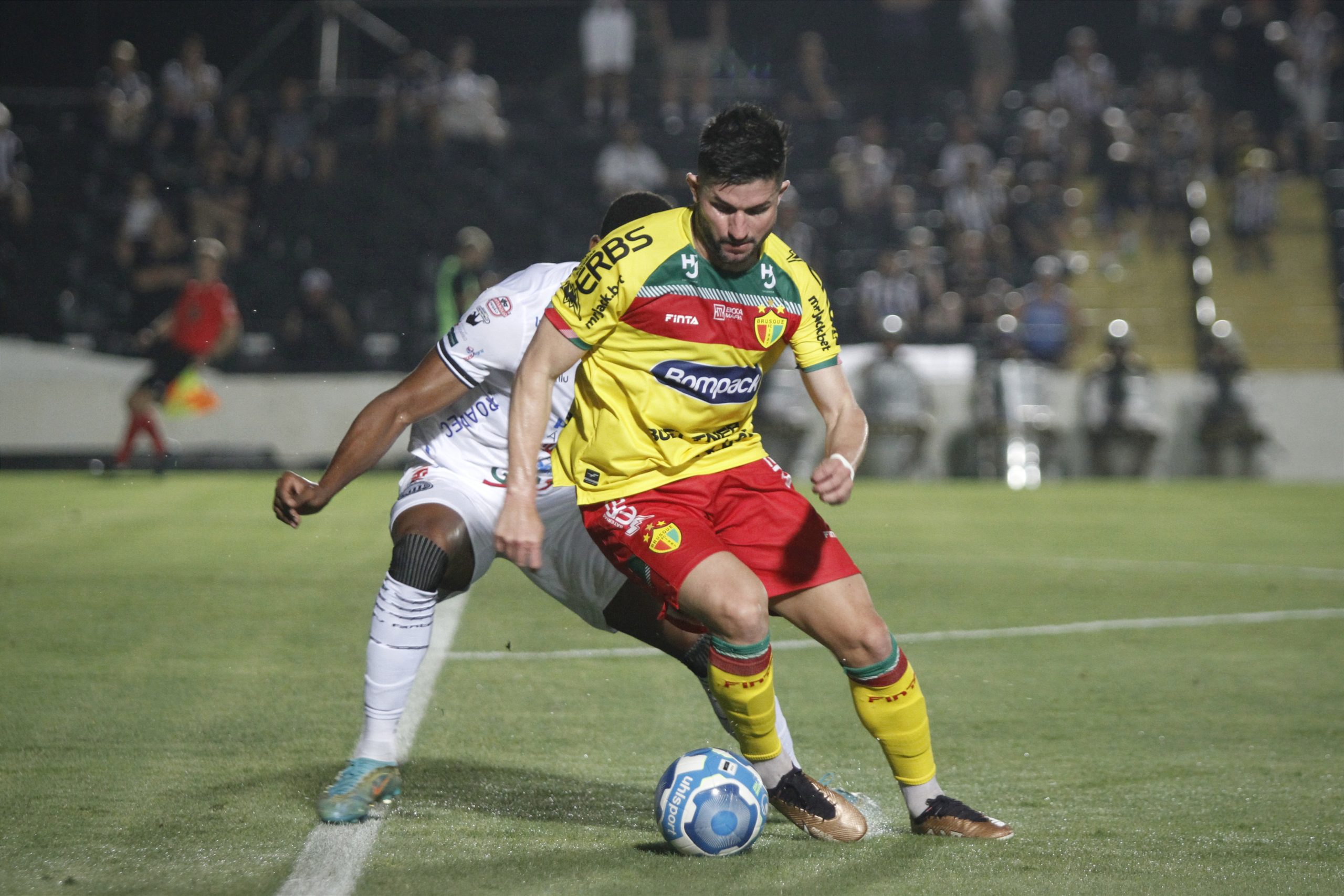 Brusque conquista vitória épica, garante o retorno a série B e avança para  a final da série C.