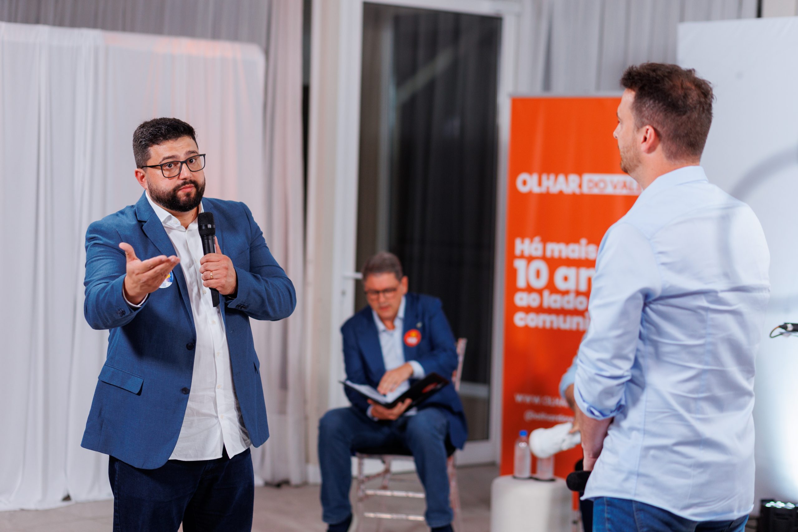 Bastidores: Confira galeria de fotos do Debate entre os candidatos a prefeito de Brusque
