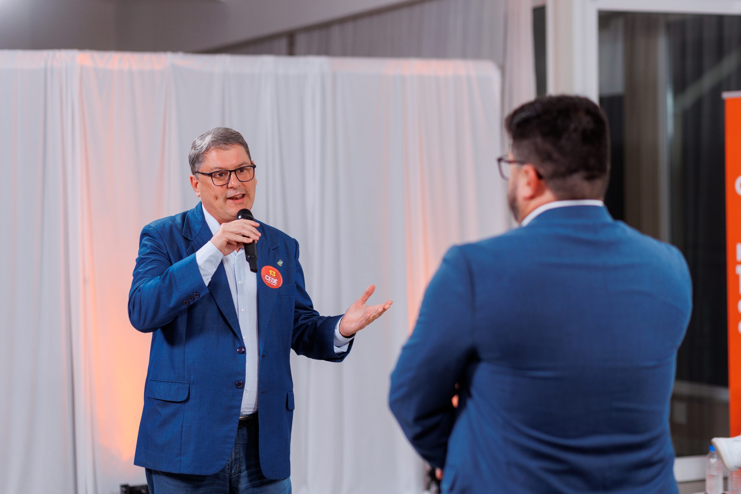 Bastidores: Confira galeria de fotos do Debate entre os candidatos a prefeito de Brusque