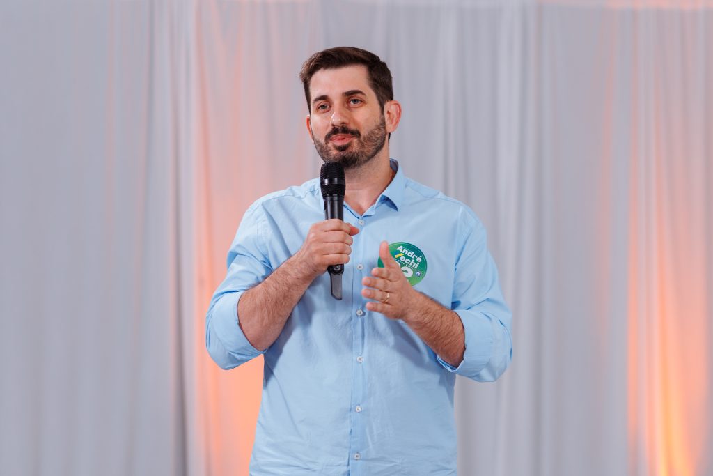 Bastidores: Confira galeria de fotos do Debate entre os candidatos a prefeito de Brusque