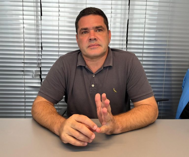 robison coelho prefeito de itajai