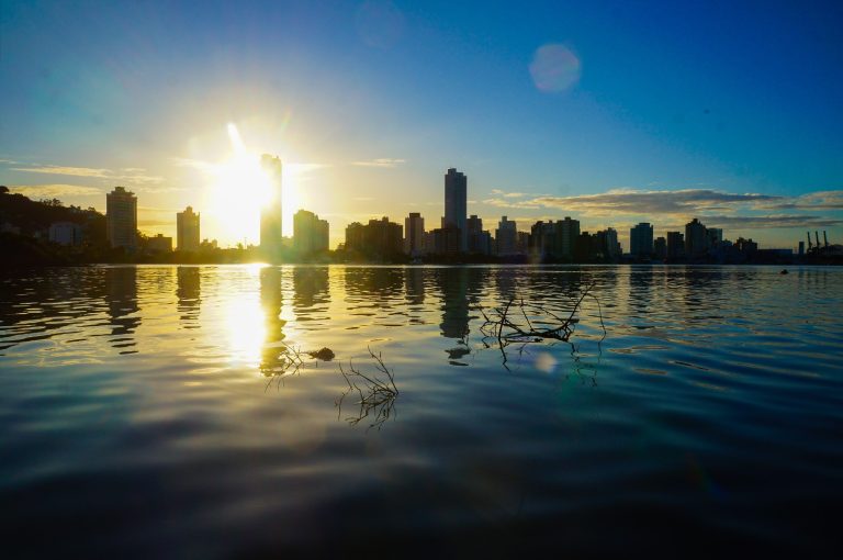 itajaí mercado imobiliario