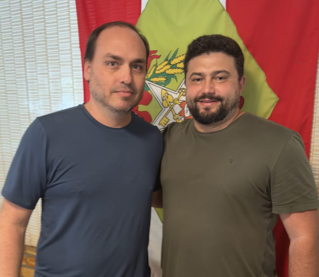 Bolsonarista Danilo Visconti declara apoio a Carlos Bolsonaro e Carol De Toni ao senado e confirma candidatura em 2026