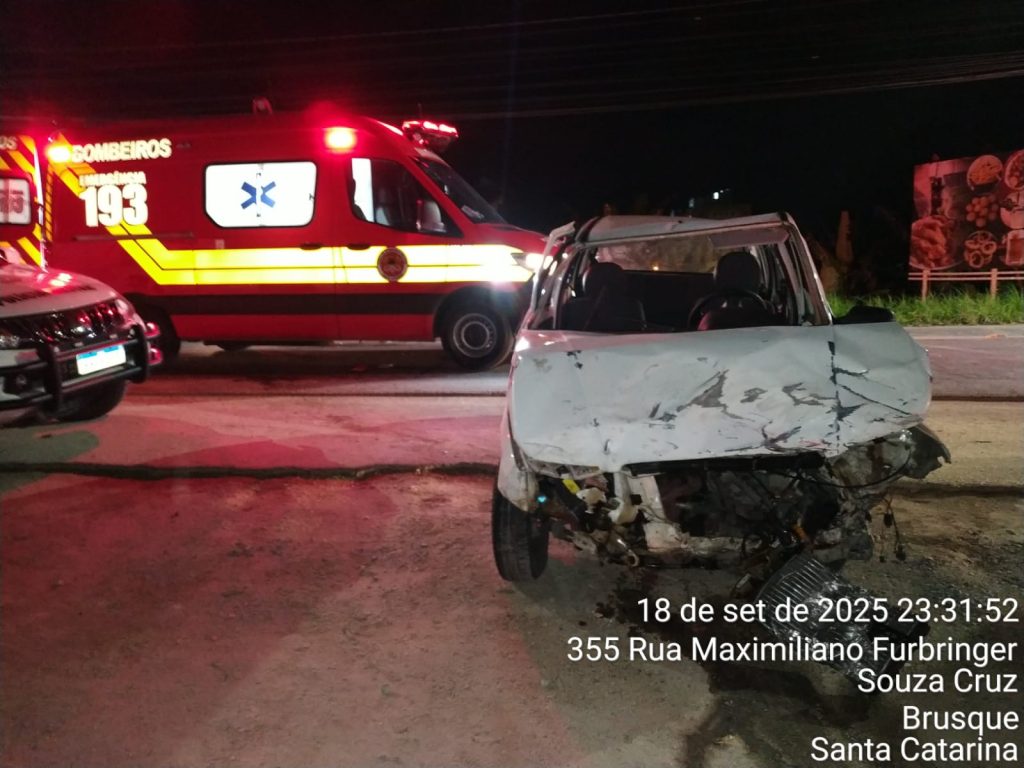 Bombeiros detalham grave acidente envolvendo três veículos no Souza Cruz