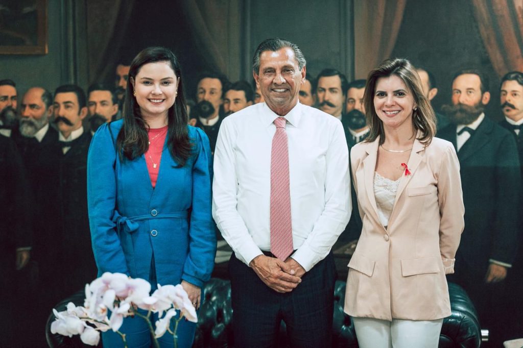 Franciela Lima assume é a nova diretora de comunicação da ALESC