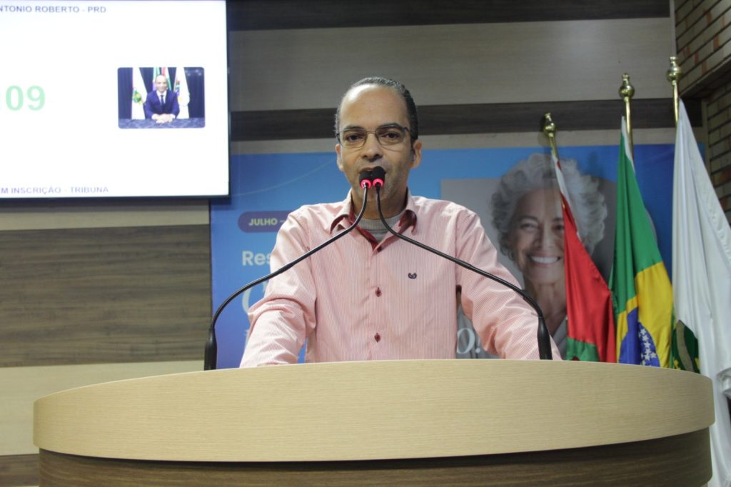 Antônio Roberto denuncia “donos de bairro” e escancara fissura na base de Vechi