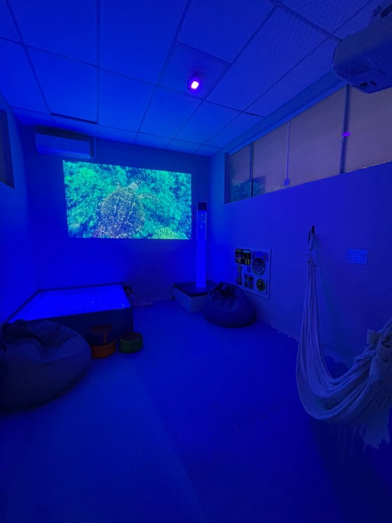 Sala sensorial ajuda alunos a prevenir crises e recuperar a calma em escola de Brusque