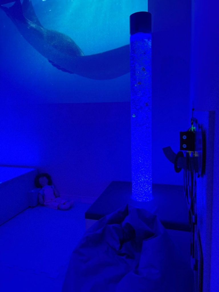 Sala sensorial ajuda alunos a prevenir crises e recuperar a calma em escola de Brusque